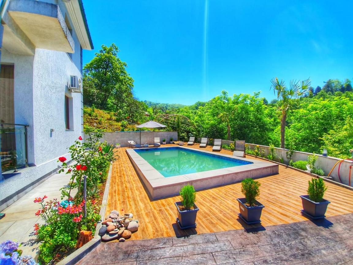 Guest House Botanical Paradise ชูวาเนคอนต์สกี ภายนอก รูปภาพ