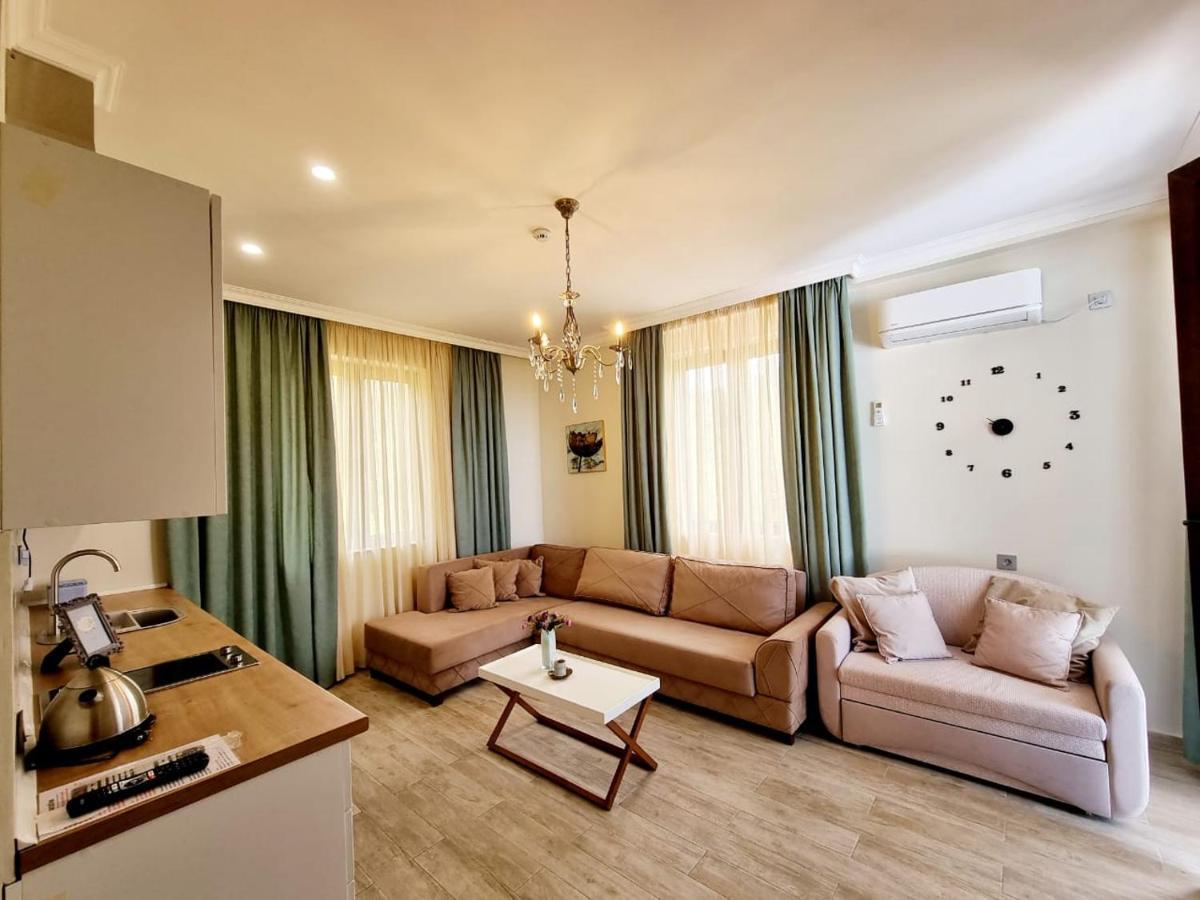 Guest House Botanical Paradise ชูวาเนคอนต์สกี ภายนอก รูปภาพ