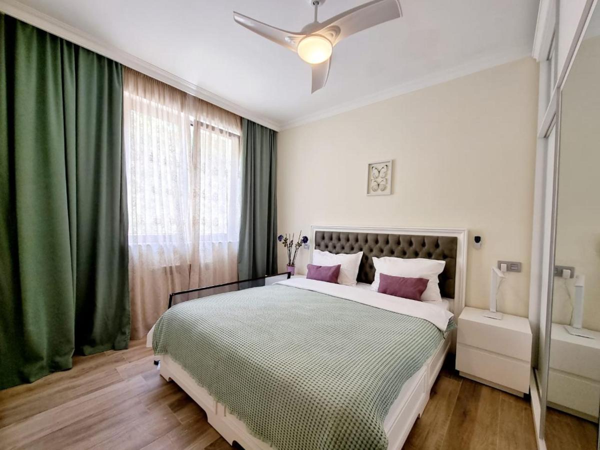 Guest House Botanical Paradise ชูวาเนคอนต์สกี ภายนอก รูปภาพ