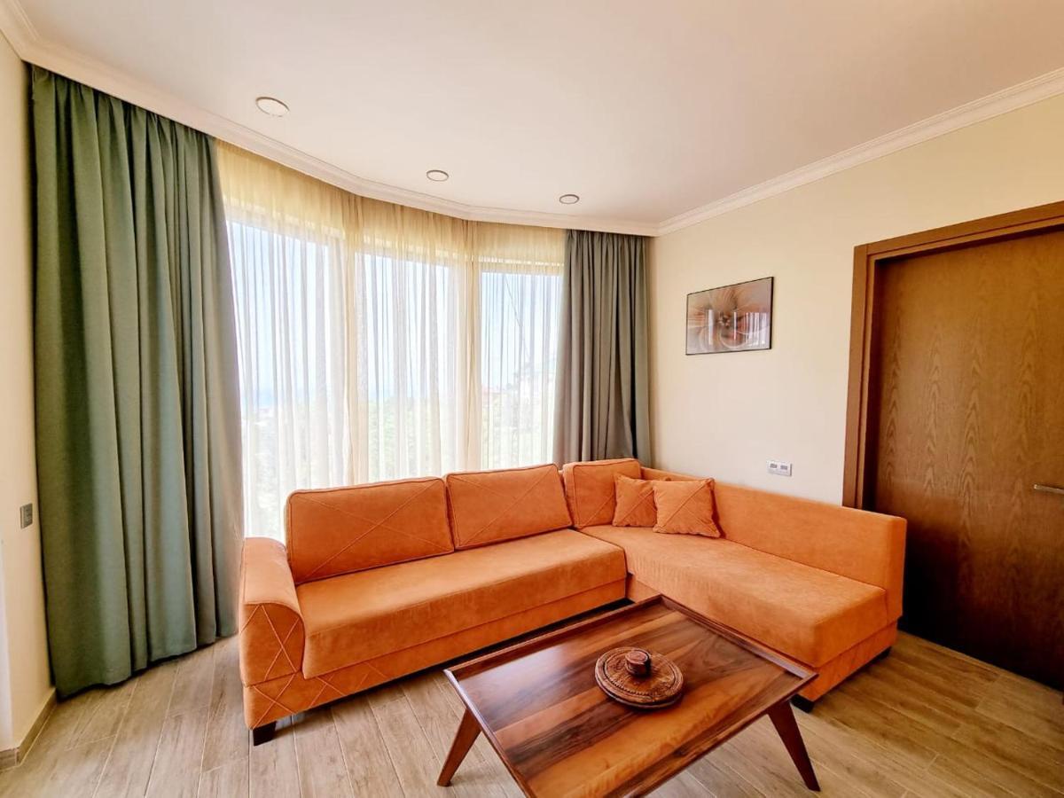 Guest House Botanical Paradise ชูวาเนคอนต์สกี ภายนอก รูปภาพ