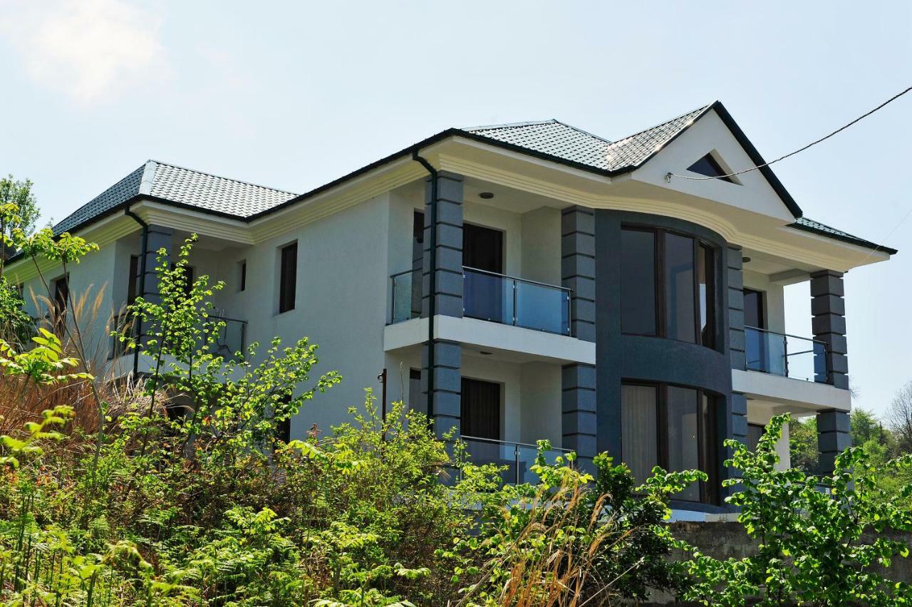 Guest House Botanical Paradise ชูวาเนคอนต์สกี ภายนอก รูปภาพ