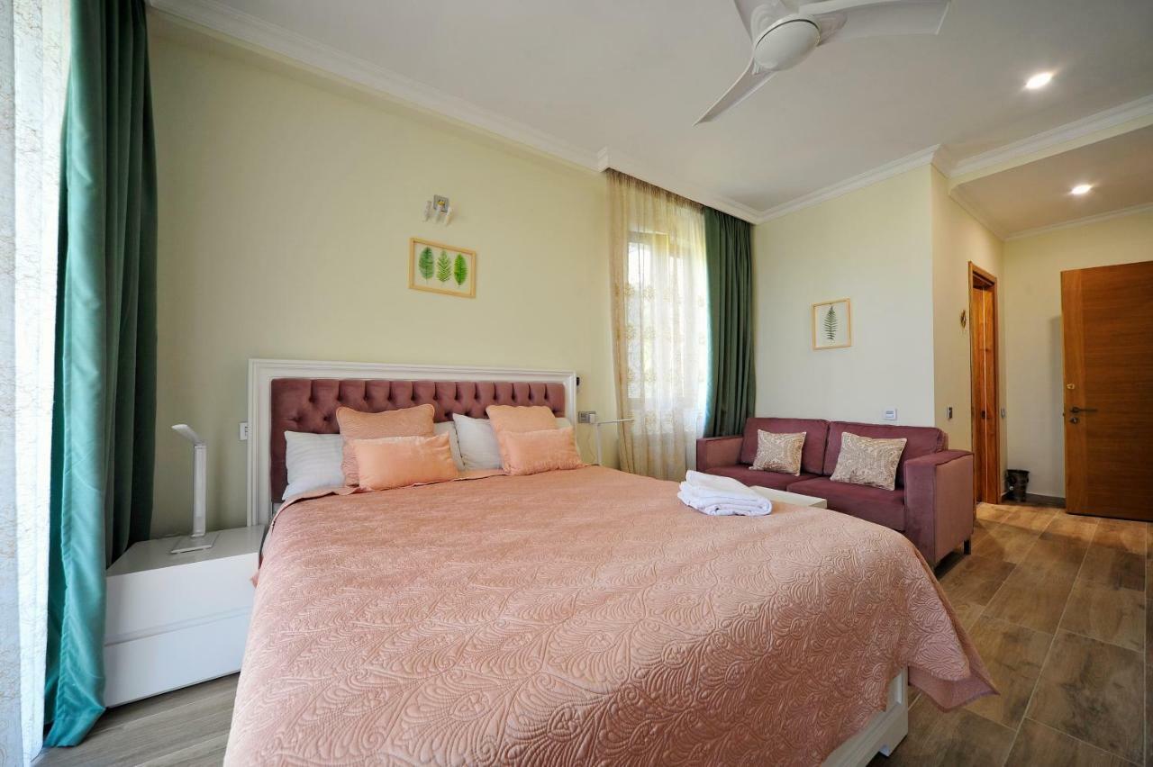 Guest House Botanical Paradise ชูวาเนคอนต์สกี ภายนอก รูปภาพ